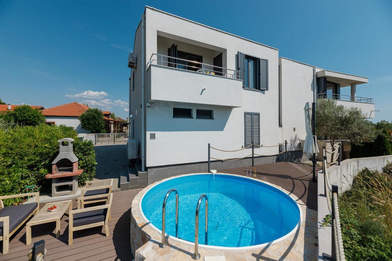 Malo Ferienvilla Privlaka, Pool, Boje, Wi-Fi, Wallbox Privlaka  Exterior foto